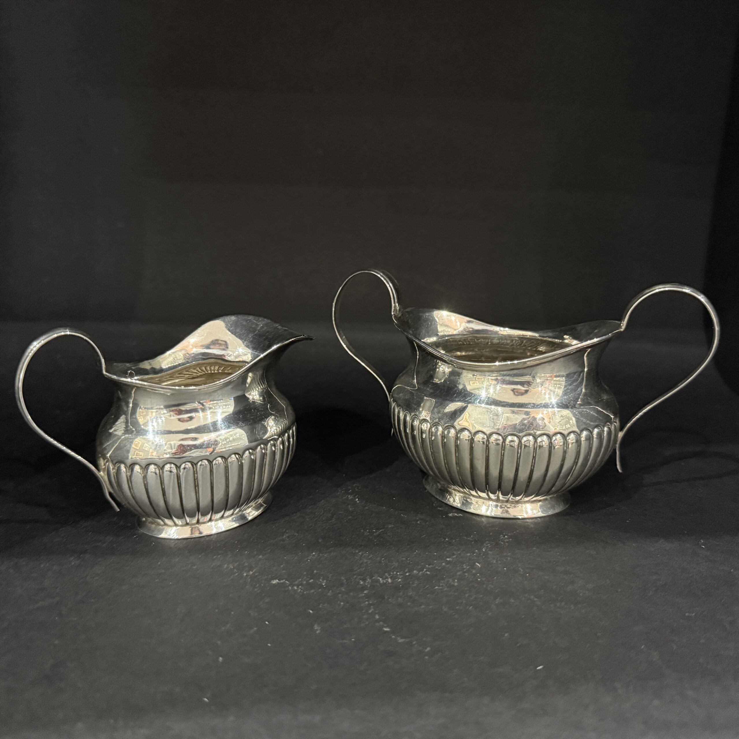 Silver cream jug & sugar bowl, Birmingham 1891 by Hilllard & Thomson
