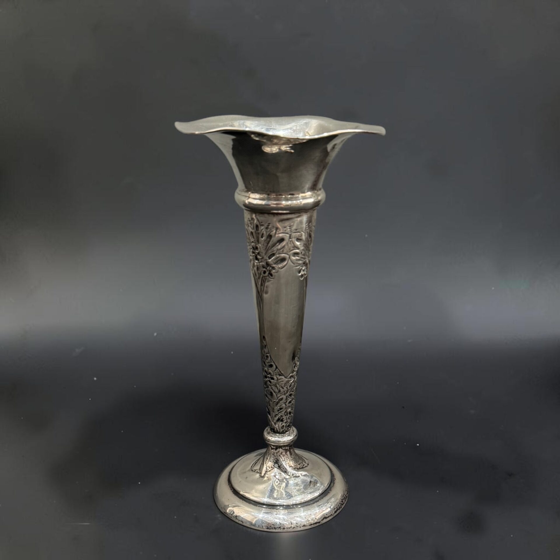Silver bud vase, Birmingham 1907