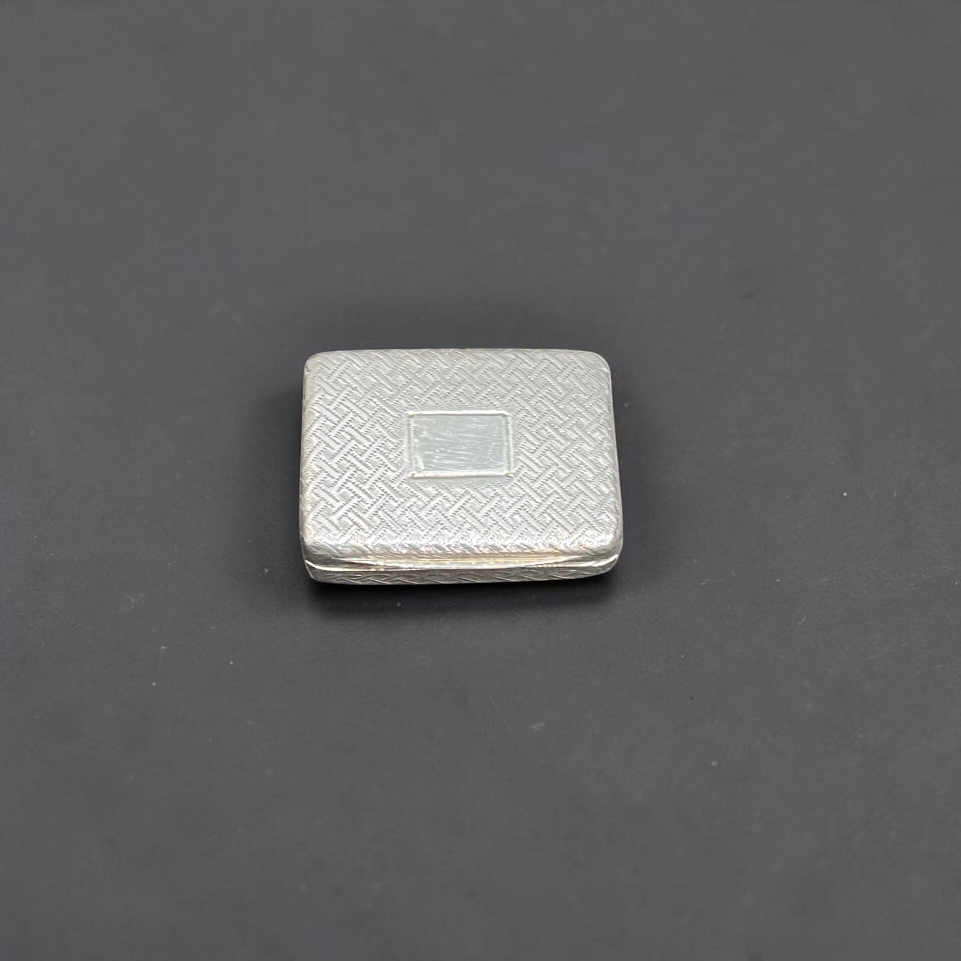 Machine turned silver vinaigrette, London 1821 by W E