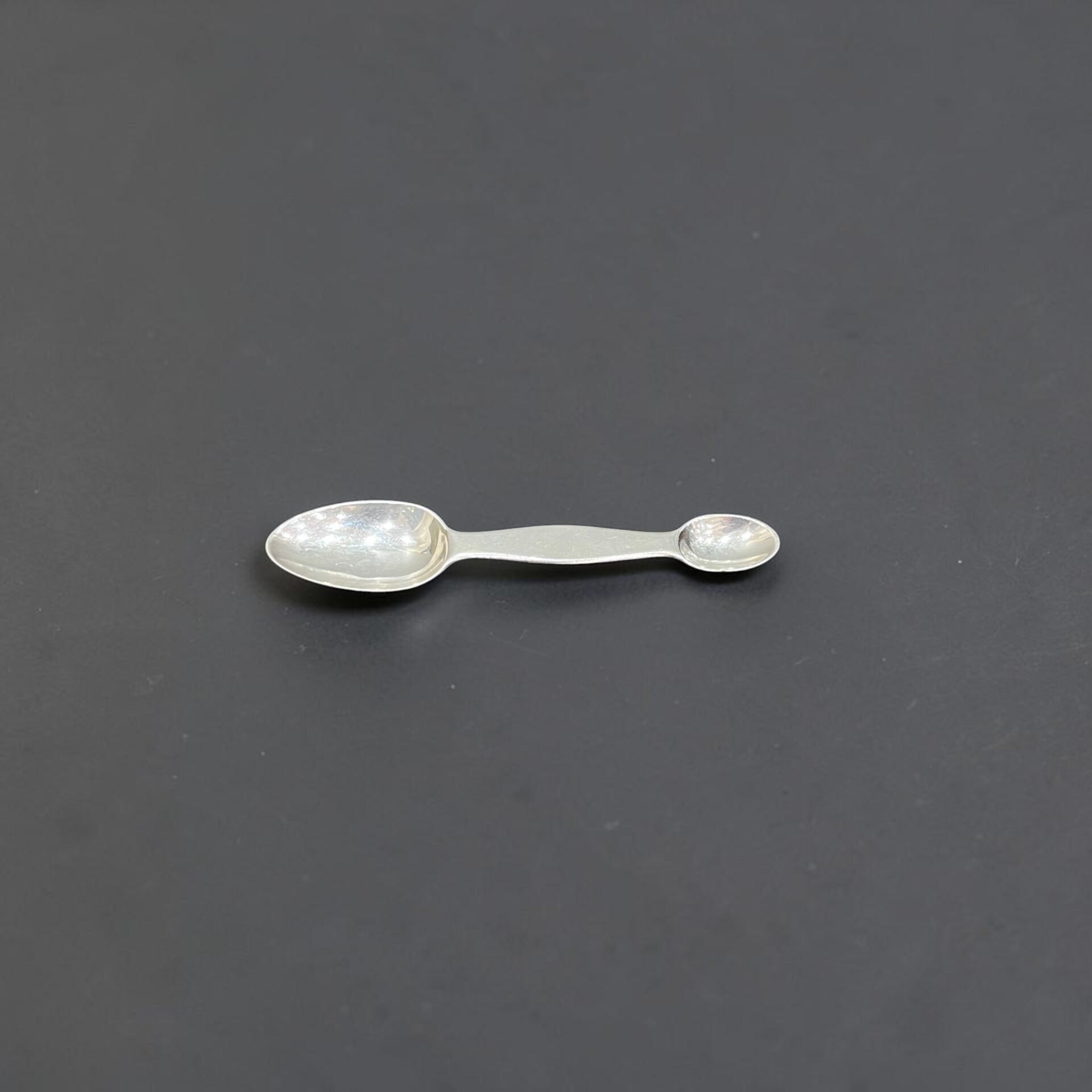 Silver medicine spoon, London 1888 by John Aldwinckle & Thomas Slater