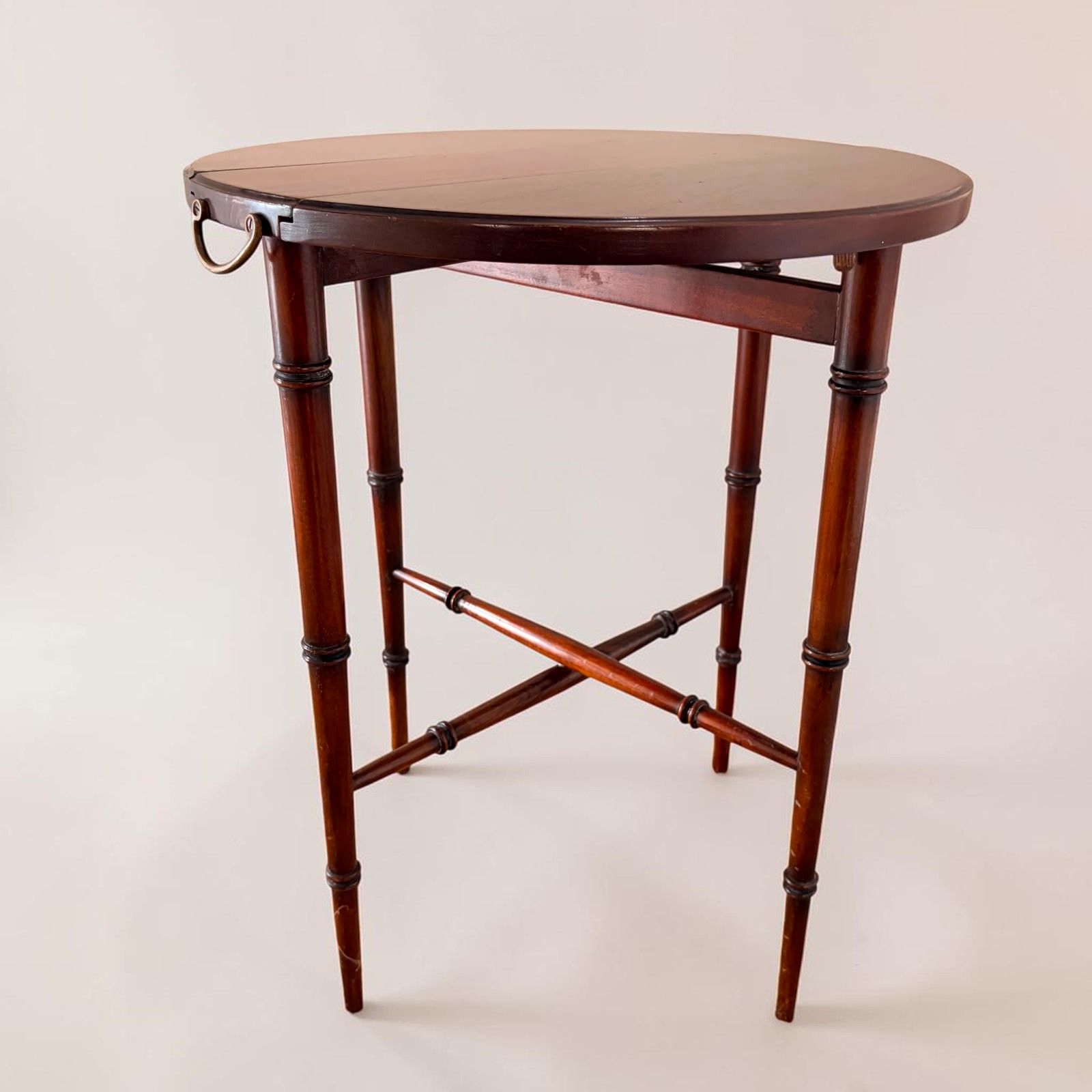 Uniquely Small Sutherland Table
