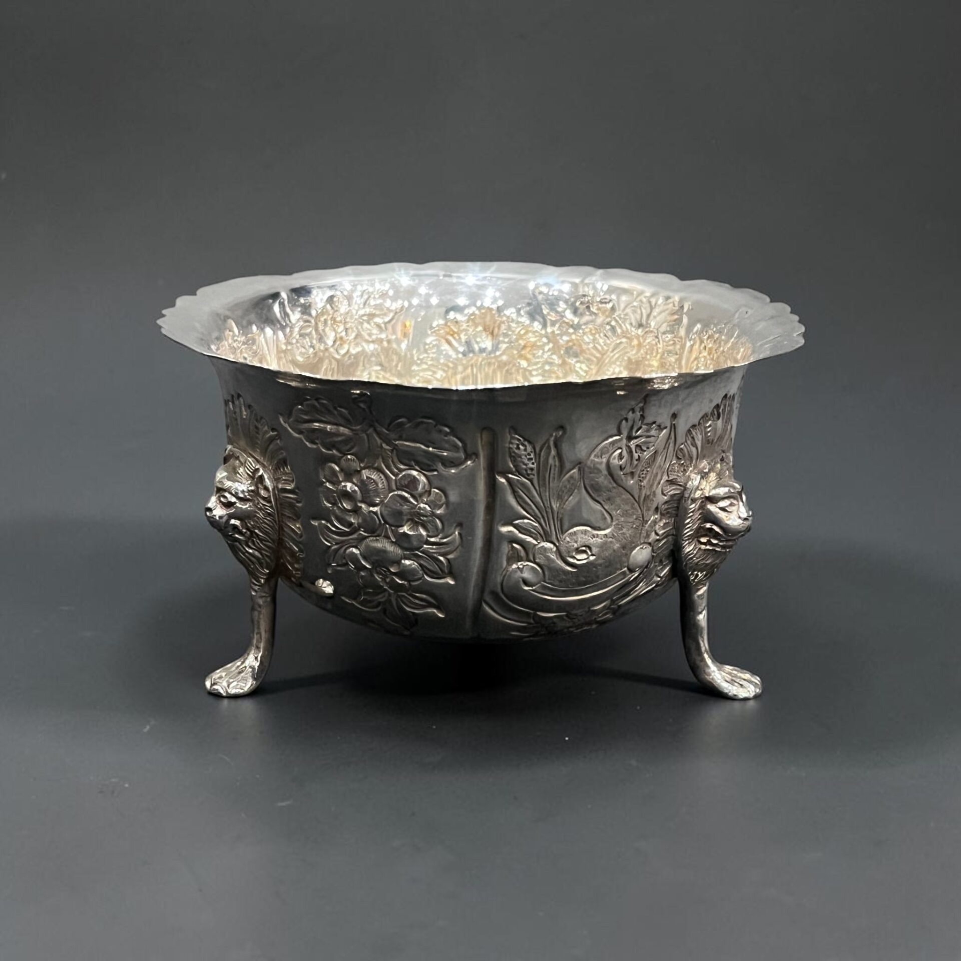 Irish silver sugar bowl, Dublin 1908 by Weir and Sons