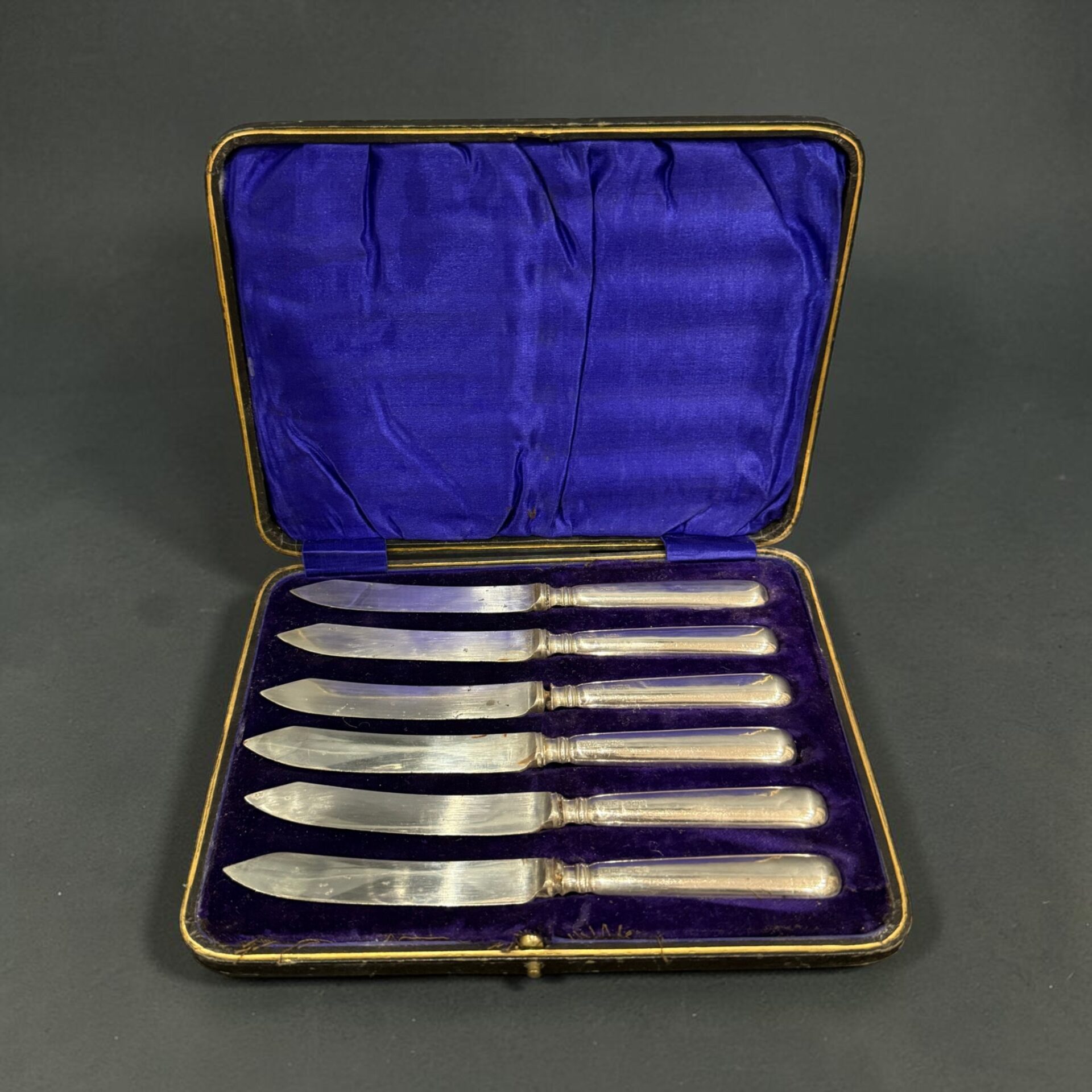 Silver knives, Sheffield 1915 by H W Limited